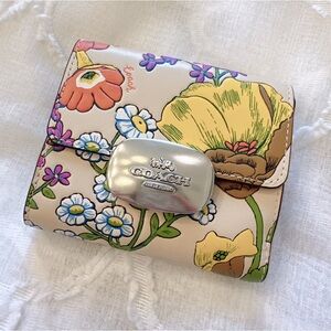 NWT Coach Eliza Small Wallet With Floral Print CR397
